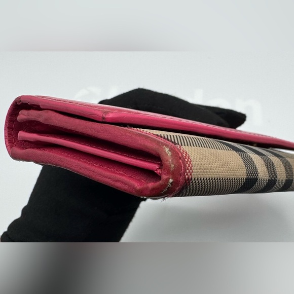 Burberry Wallet with Unbranded Chain | Overall Good Condition - Picture 7 of 12